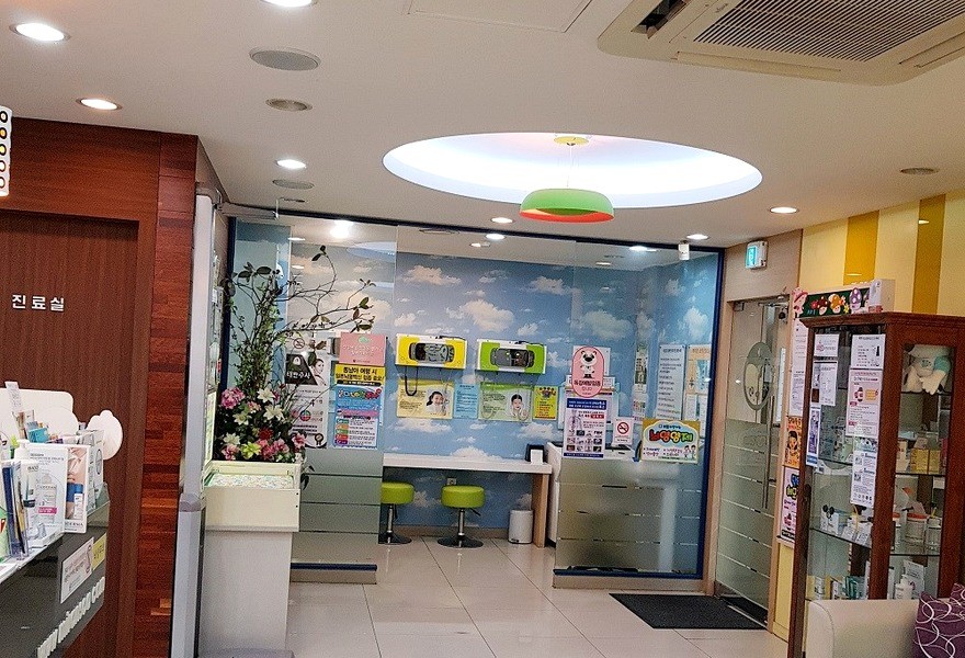 05_대기실_복도.jpg